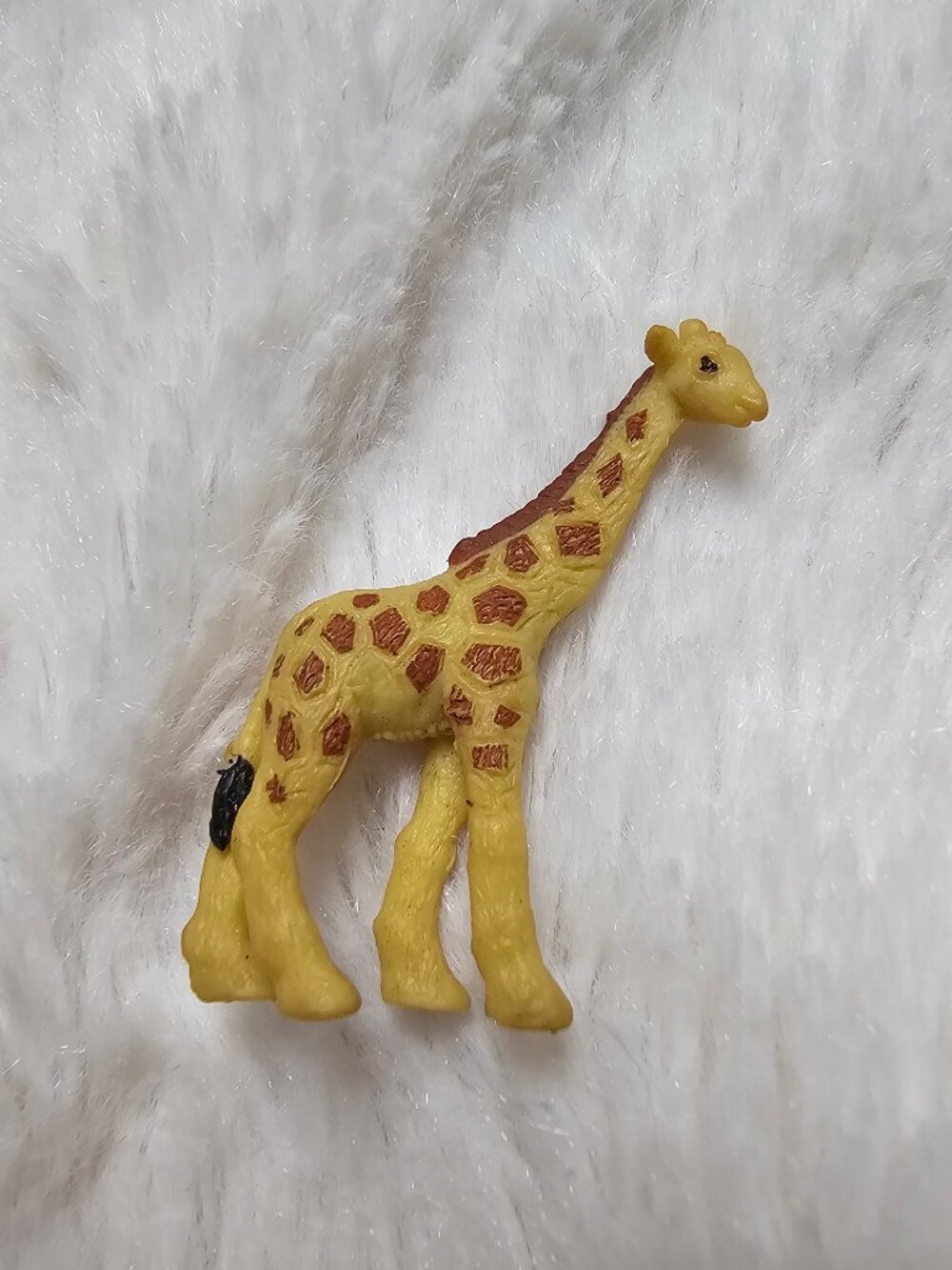 Safari Ltd. Good Luck Minis Giraffe Figurine